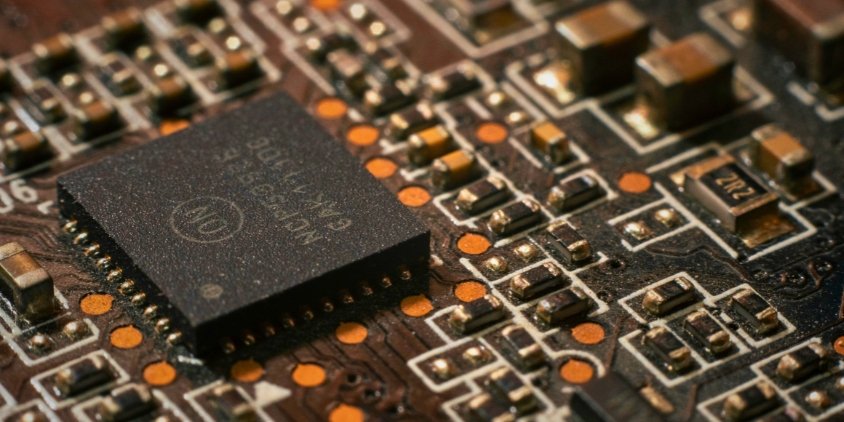 AI boom drives demand for energy, copper and infrastructure 